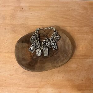 Charm Bracelet Love theme